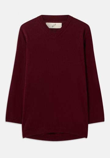 Пуловер с вырезом V