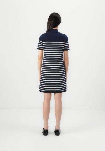 Платье футляр