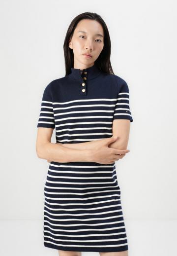 Платье футляр