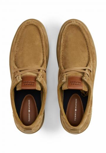 Ботинки на шнуровке