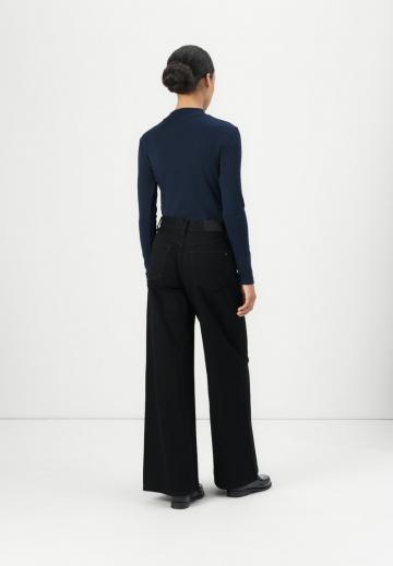 Свободные джинсы