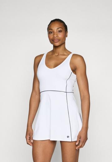 Спортивное платье