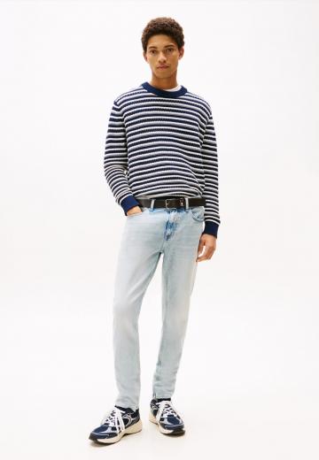 Узкие джинсы