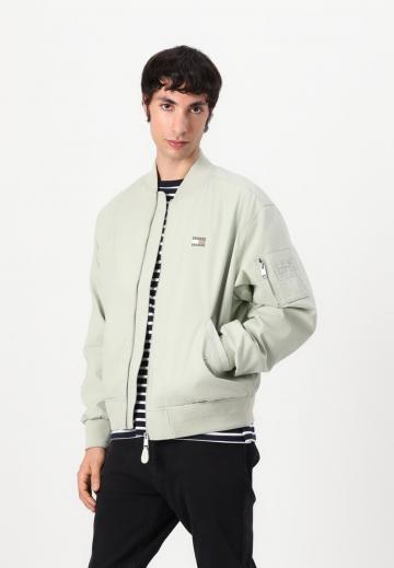 Куртка бомбер