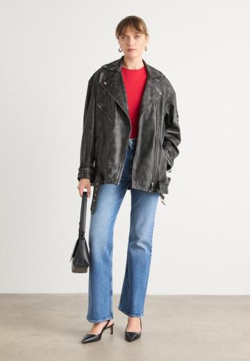 Клешеные брюки