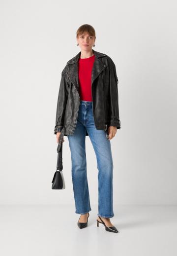 Клешеные брюки