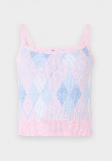 Топ на бретельках