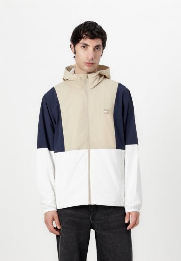 Куртка-дождевик