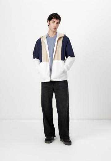 Куртка-дождевик