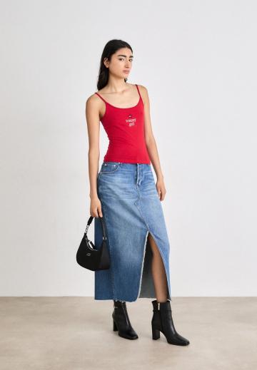 Топ на бретельках