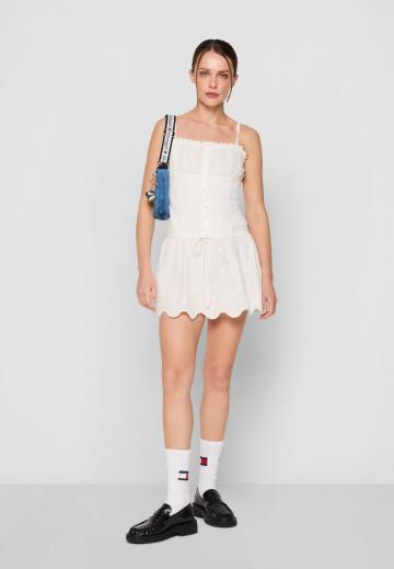 Короткое платье