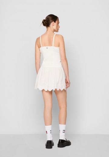 Короткое платье