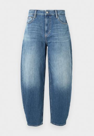 Свободные джинсы