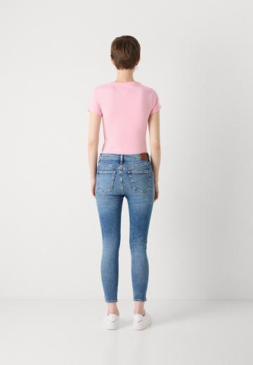 Узкие джинсы