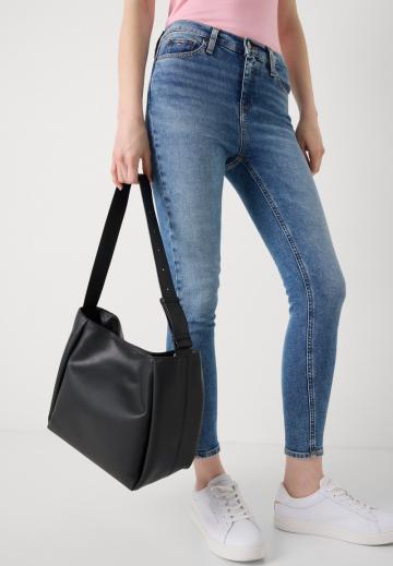 Узкие джинсы