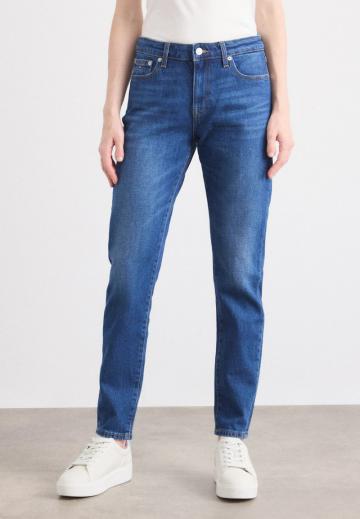 Джинсы