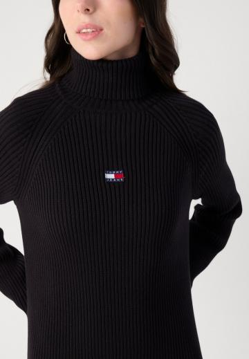 Вязаное платье