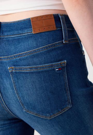 Узкие джинсы