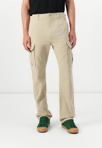 Брюки с накладными карманами