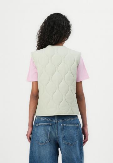 Джинсовая жилетка