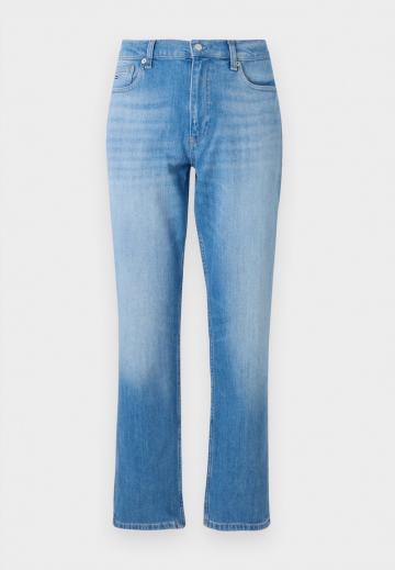 Узкие джинсы