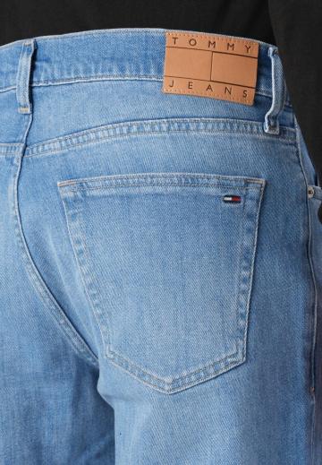 Узкие джинсы