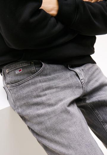 Узкие джинсы