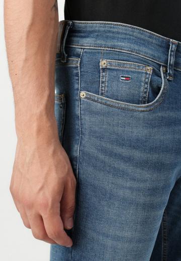 Узкие джинсы