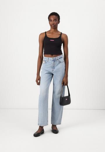 Топ на бретельках