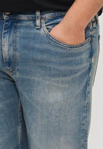 Узкие джинсы