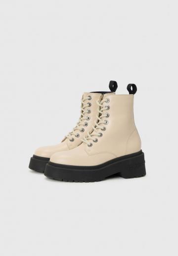 Полусапожки на платформе