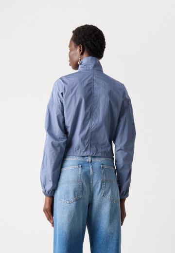 Короткая куртка