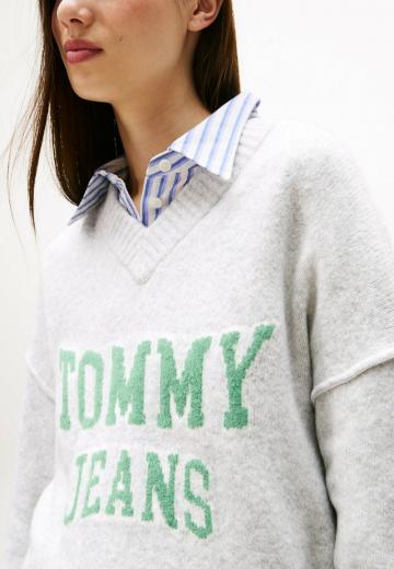 Пуловер с вырезом V