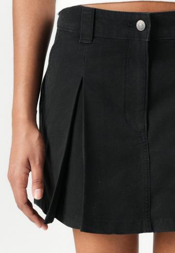 Юбка с накладными карманами