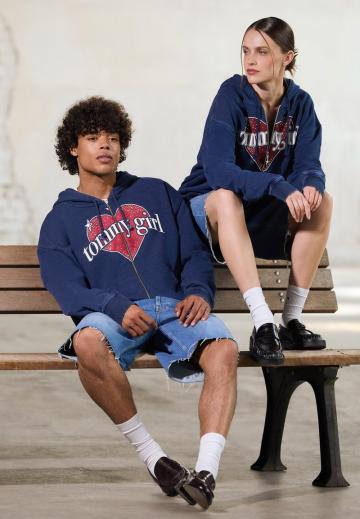 Пуловер с капюшоном