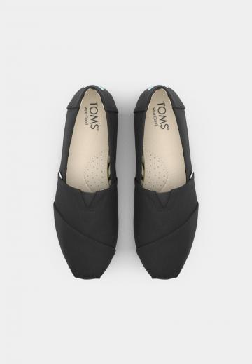 Спортивные балетки