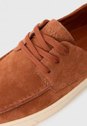 Ботинки на шнуровке