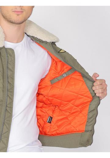 Куртка бомбер