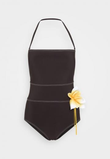 Слитный купальник