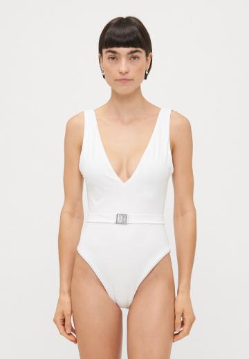 Слитный купальник