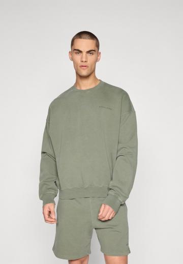 Спортивная кофта