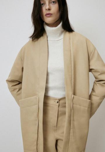 Короткое пальто