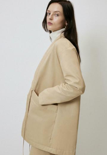 Короткое пальто