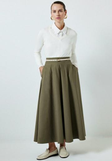 Пуловер с вырезом V