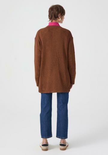 Длинный жилет