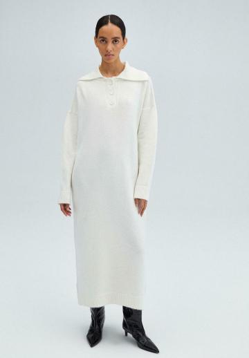 Вязаное платье