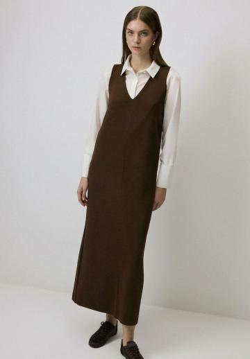 Вязаное платье