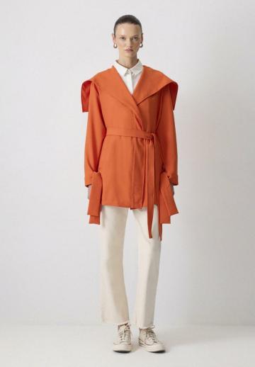 Короткое пальто