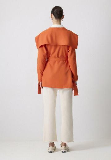 Короткое пальто