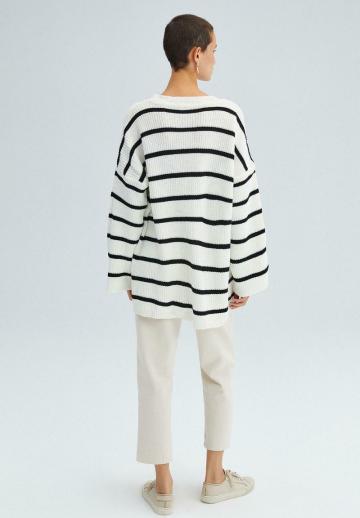 Длинный пуловер